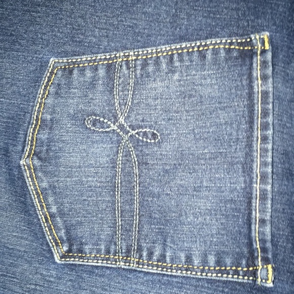 Denizen By Levi’s Women’s Modern Skinny Jeans - Picture 4 of 7